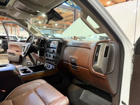 Used 2016 Chevrolet Silverado 3500 High Country w/ Duramax Plus Package image 17