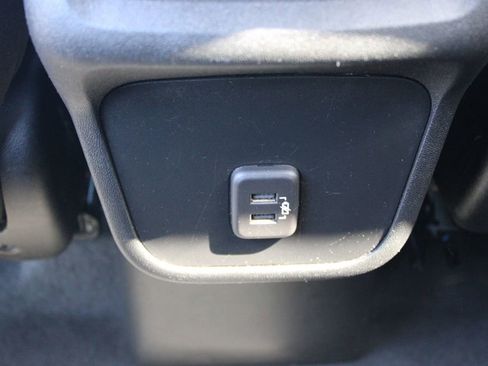 Used 2021 Chevrolet Equinox LT image 25