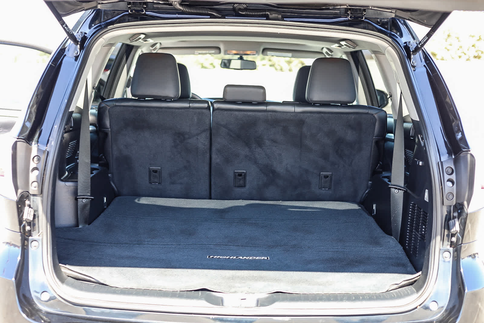 Used 2015 Toyota Highlander XLE AWD/4WD image 25
