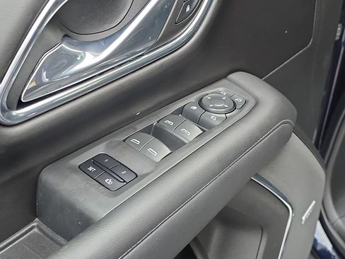 Used 2023 Chevrolet Suburban LT w/ LT Signature Plus Package image 16