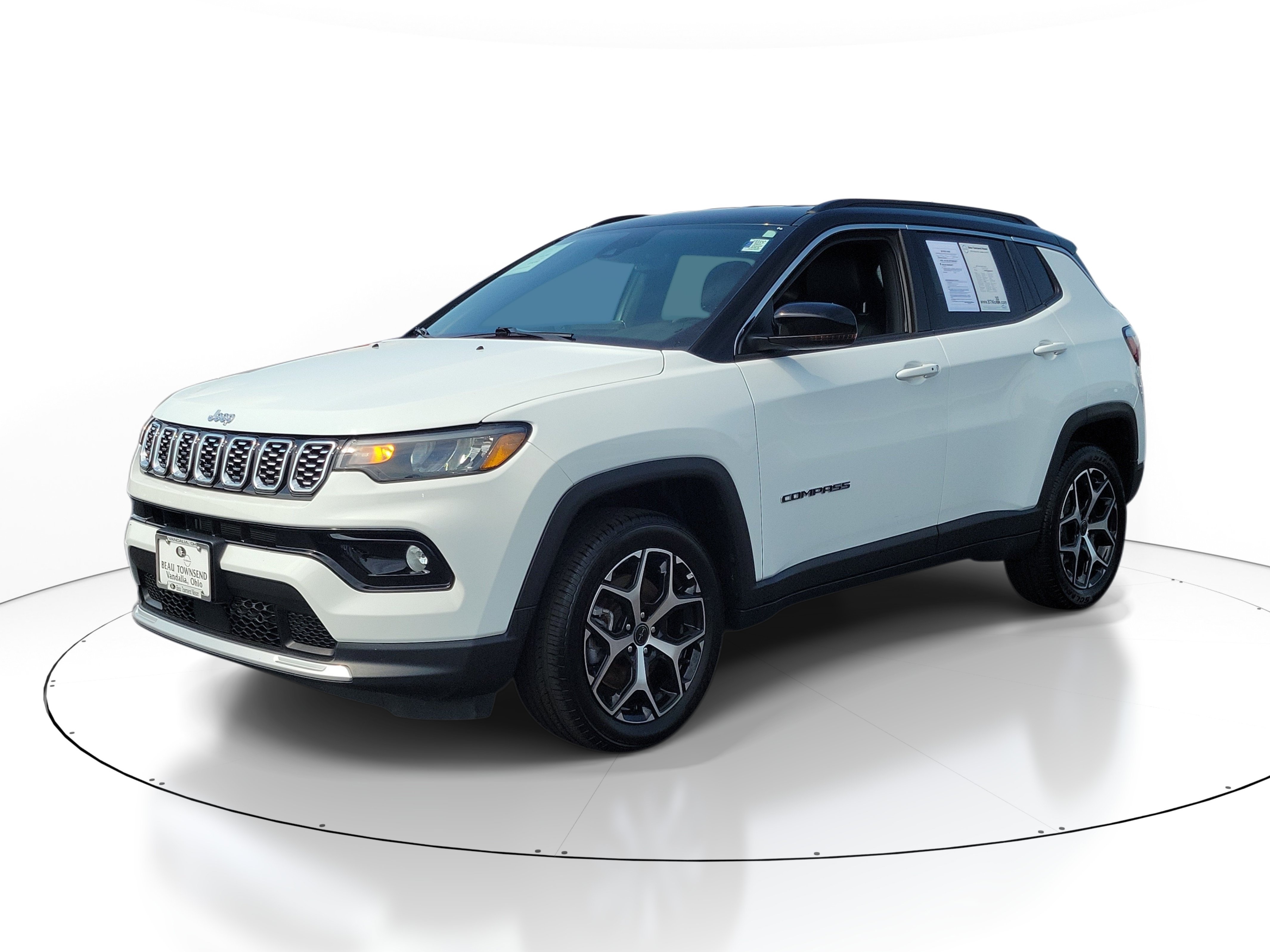 Used 2025 Jeep Compass Limited AWD/4WD image 2