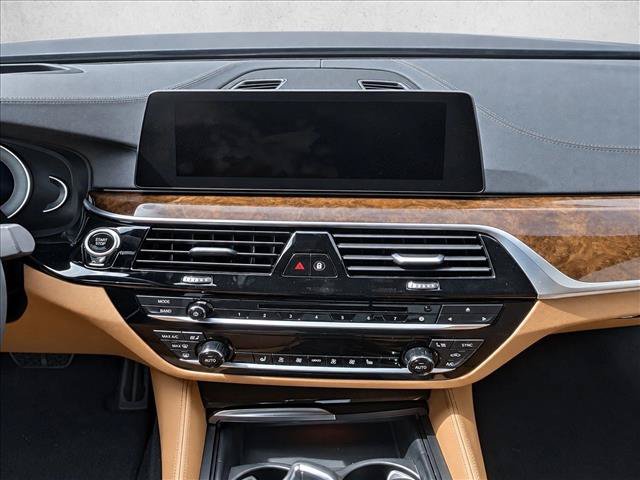 Used 2018 BMW M550i xDrive w/ Dynamic Handling Package AWD/4WD image 19