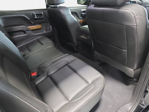 Used 2018 Chevrolet Silverado 1500 LTZ w/ Sport Package AWD/4WD image 11