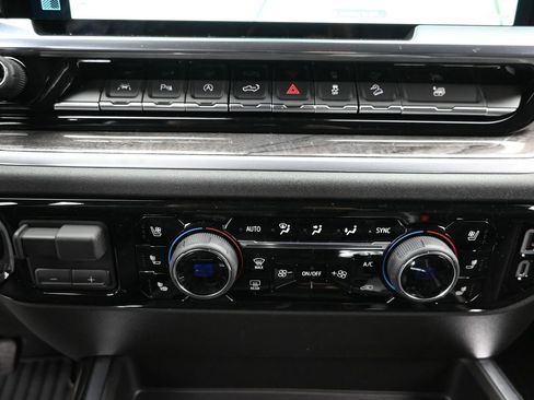 New 2026 Chevrolet Silverado 1500 LTZ w/ Z71 Off-Road Package image 19