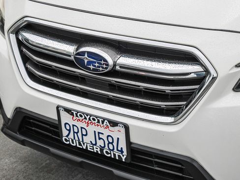 Used 2018 Subaru Outback 2.5i Premium image 6