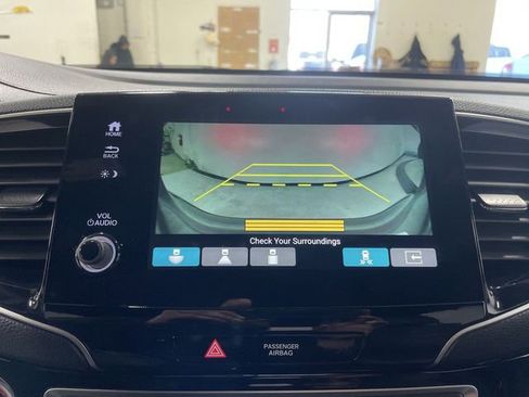 Used 2022 Honda Pilot Black Edition image 17