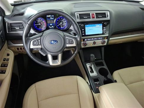Used 2016 Subaru Outback 2.5i Limited image 2