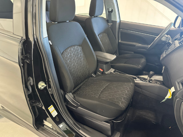 Used 2024 Mitsubishi Outlander Sport AWD image 30