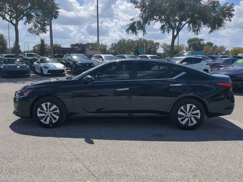 Certified 2025 Nissan Altima 2.5 S FWD image 8