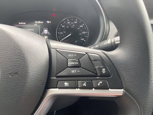 Used 2021 Nissan Kicks SV FWD image 19