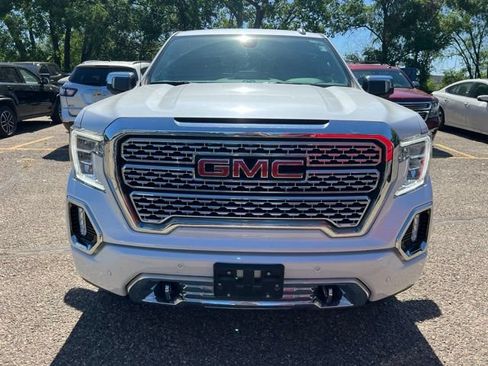 Used 2022 GMC Sierra 1500 Denali w/ Driver Alert Package II AWD/4WD image 2