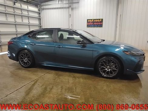 Used 2025 Toyota Camry XSE w/ Premium Plus Package image 5