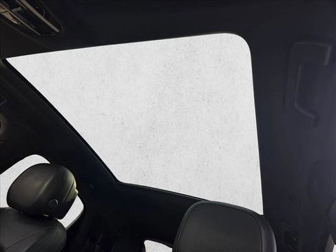 Used 2022 Porsche Cayenne E-Hybrid image 15