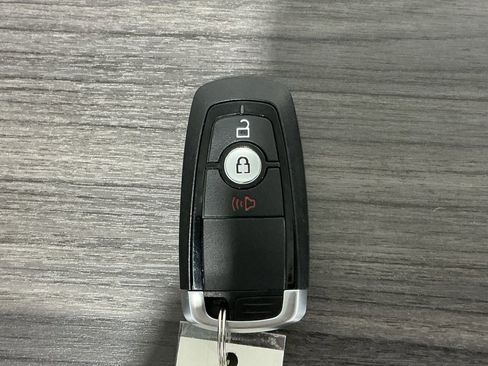 Used 2024 Ford Edge SEL image 28