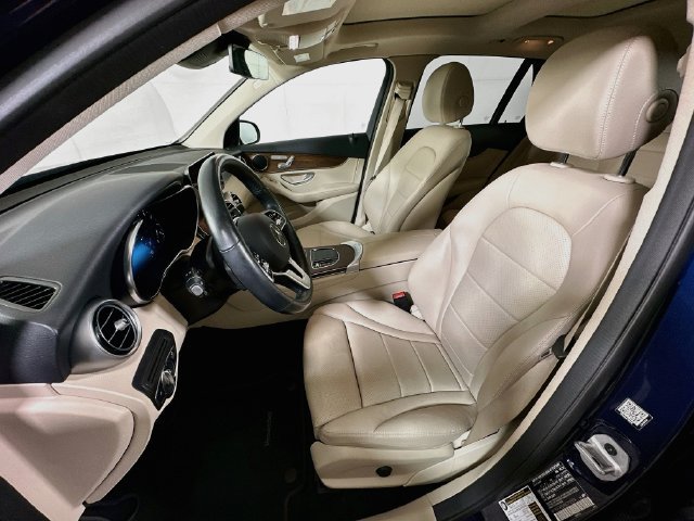 Used 2022 Mercedes-Benz GLC 300 4MATIC image 25