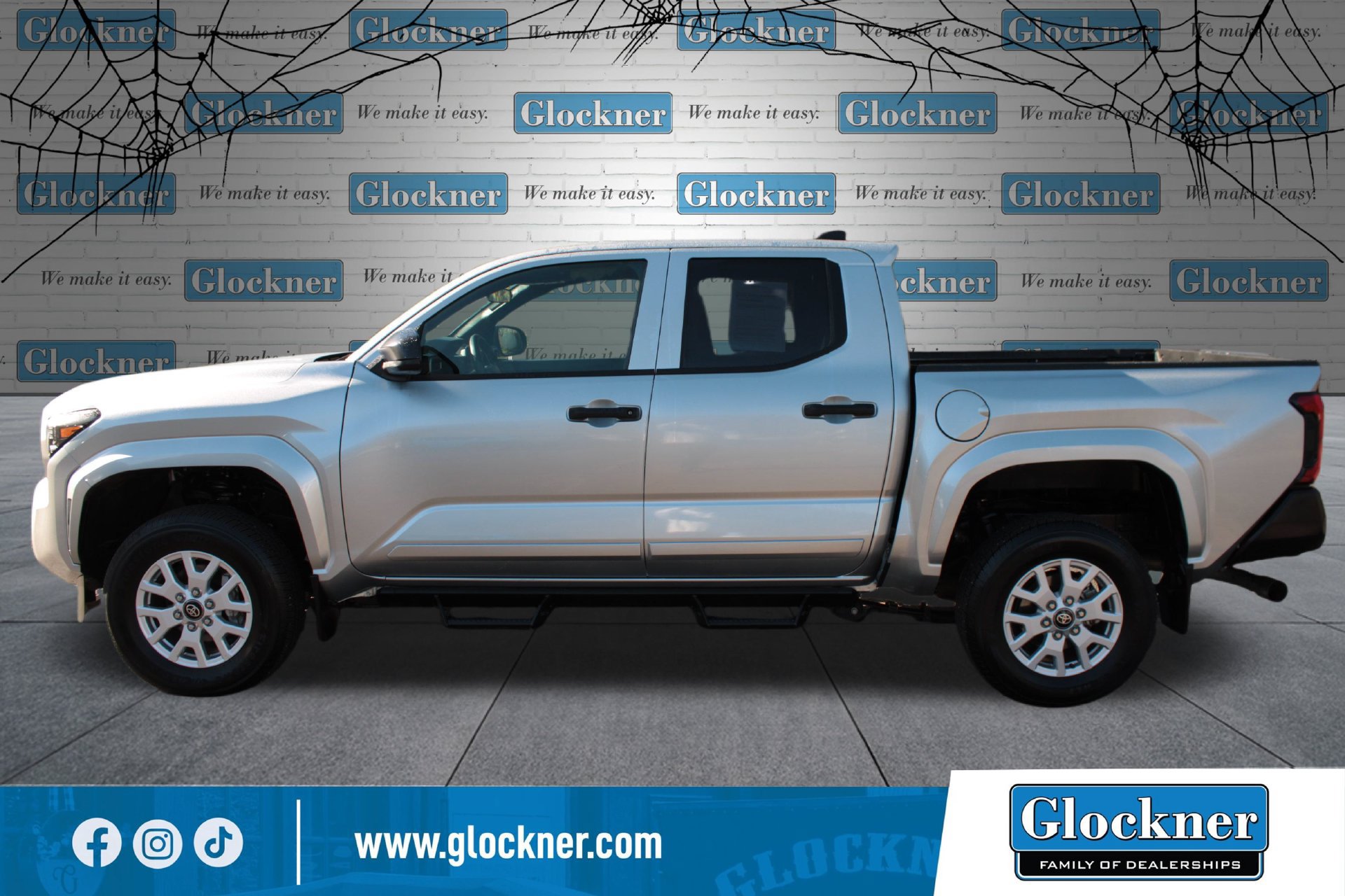 Used 2024 Toyota Tacoma SR AWD/4WD image 9