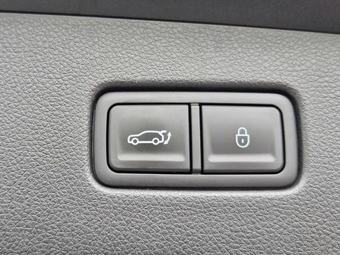 Used 2024 Genesis GV70 2.5T w/ Sport Prestige Package AWD/4WD image 35