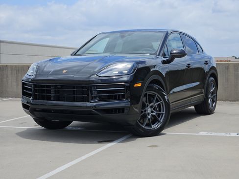 Certified 2026 Porsche Cayenne Coupe AWD/4WD image 1