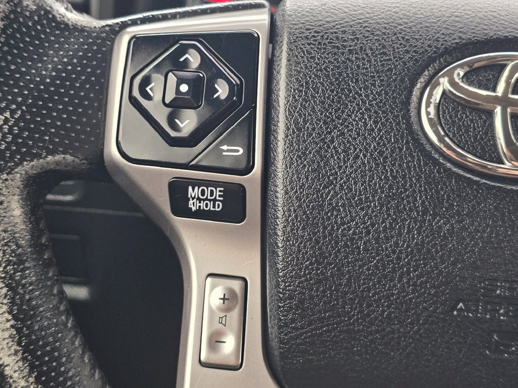 Used 2014 Toyota 4Runner Limited AWD/4WD image 35