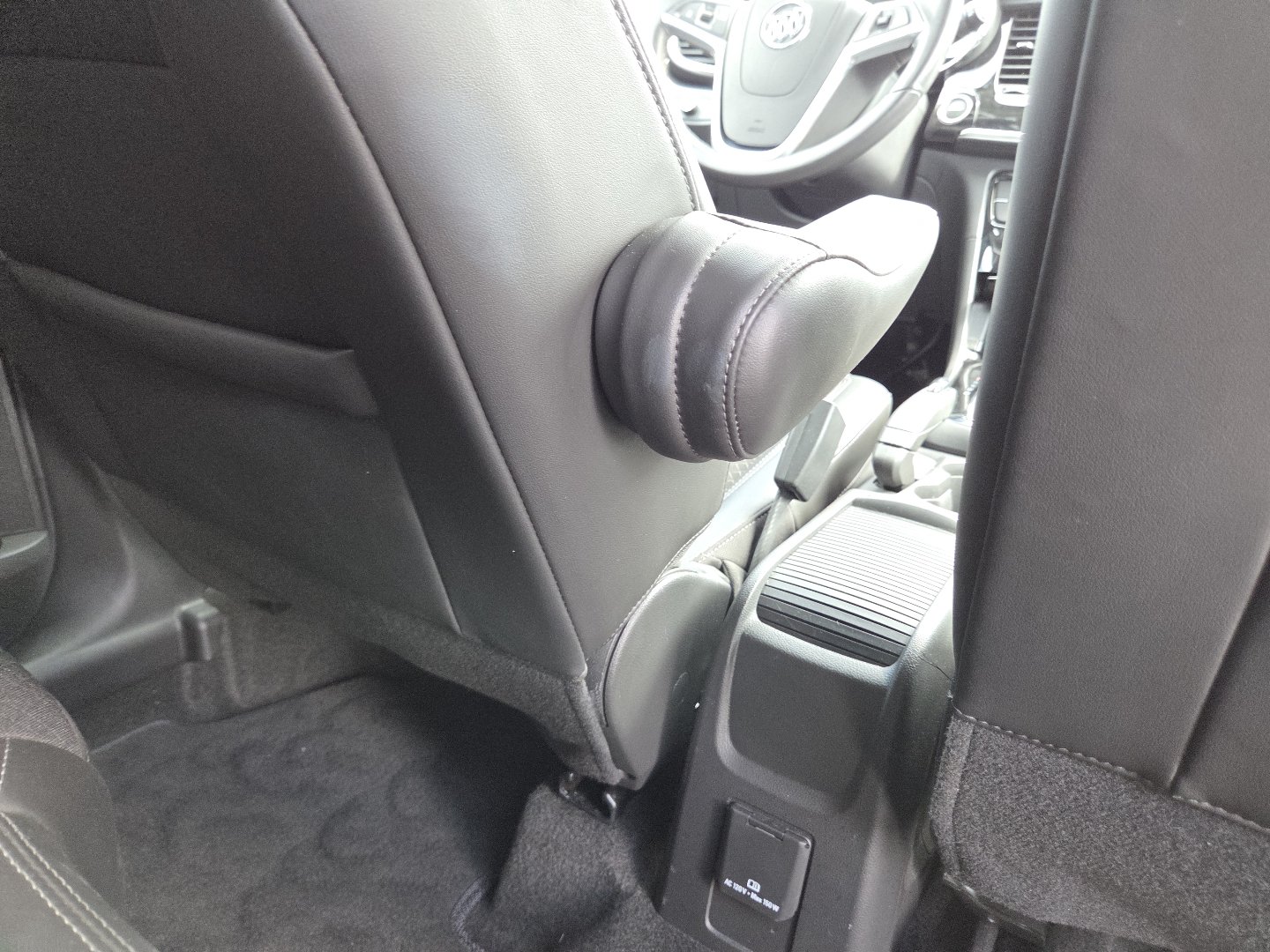 Used 2022 Buick Encore Preferred w/ Safety Package FWD image 20