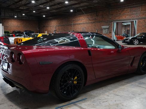 Used 2006 Chevrolet Corvette Coupe w/ Preferred Equipment Group image 12