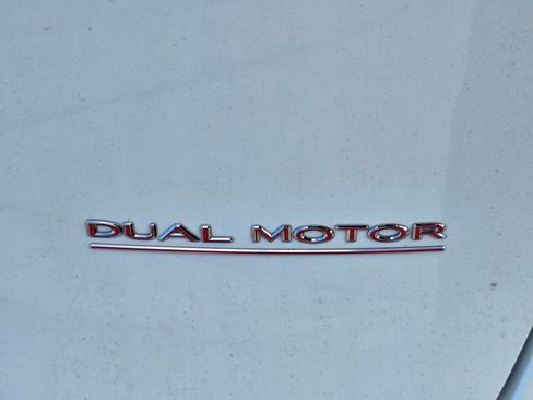 Used 2023 Tesla Model Y Performance image 25