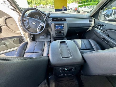 Used 2007 Chevrolet Tahoe LT w/ LT Preferred Equipment Group AWD/4WD image 10