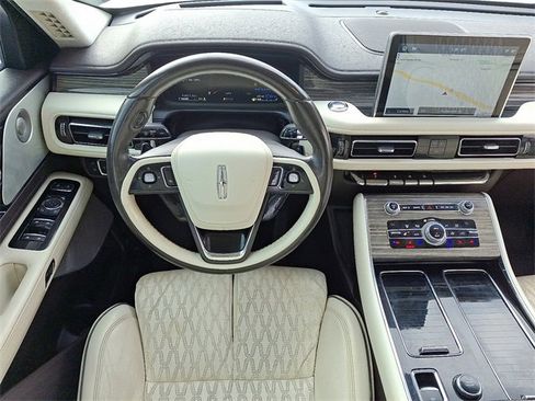 Used 2020 Lincoln Aviator Black Label Grand Touring image 11