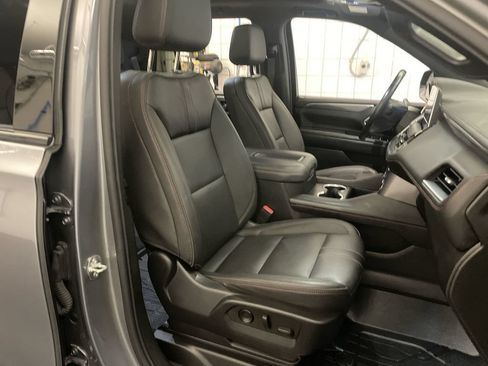 Used 2022 Chevrolet Tahoe RST w/ Luxury Package AWD/4WD image 23