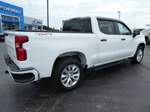 Certified 2020 Chevrolet Silverado 1500 Custom w/ Custom Value Package AWD/4WD image 5