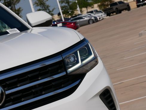 Used 2020 Volkswagen Atlas Cross Sport SEL AWD/4WD image 10