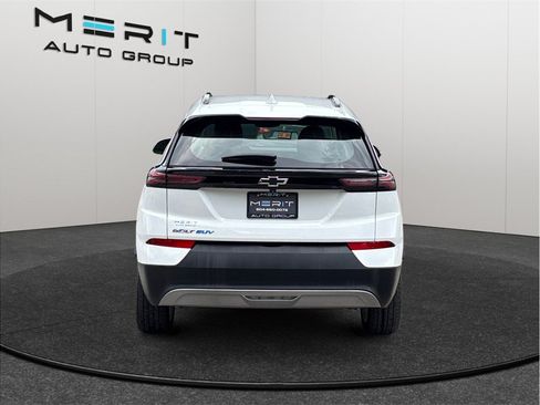 Used 2023 Chevrolet Bolt EUV LT FWD image 8