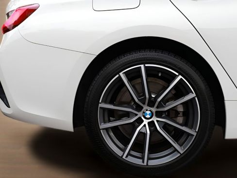 Used 2019 BMW 330i Sedan w/ Convenience Package RWD image 12