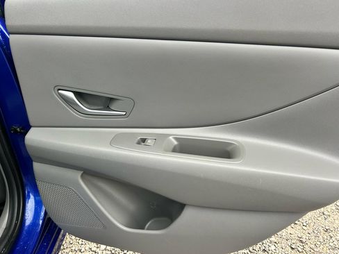 Used 2024 Hyundai Elantra SEL FWD image 13