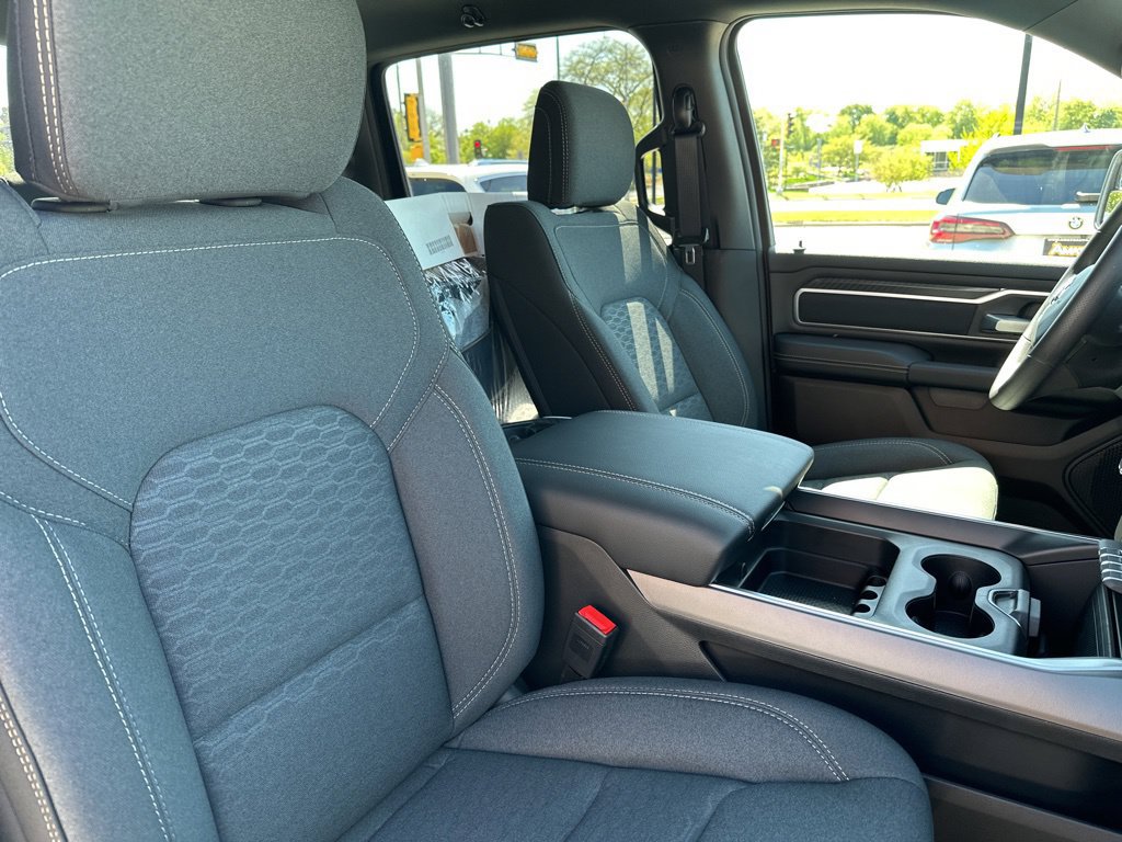 New 2026 RAM 1500 Big Horn AWD/4WD image 13
