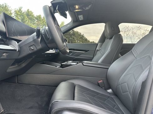 Certified 2024 BMW 530i xDrive w/ Premium Package image 15