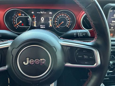 Used 2023 Jeep Wrangler Unlimited Rubicon AWD/4WD image 27