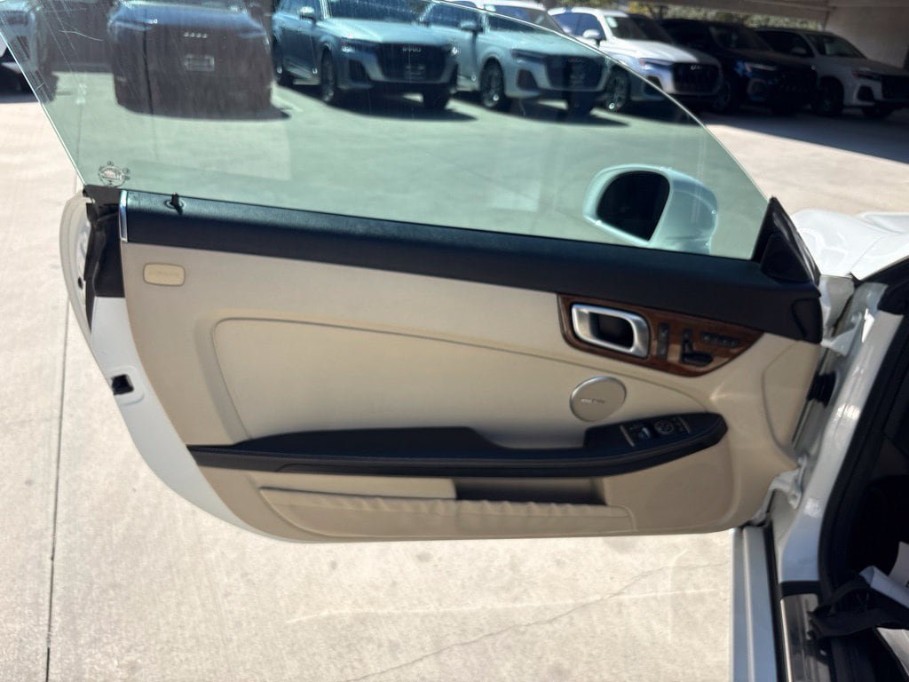 Used 2015 Mercedes-Benz SLK 250 image 15