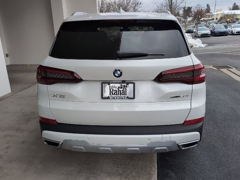 Used 2022 BMW X5 xDrive40i w/ Premium Package image 4