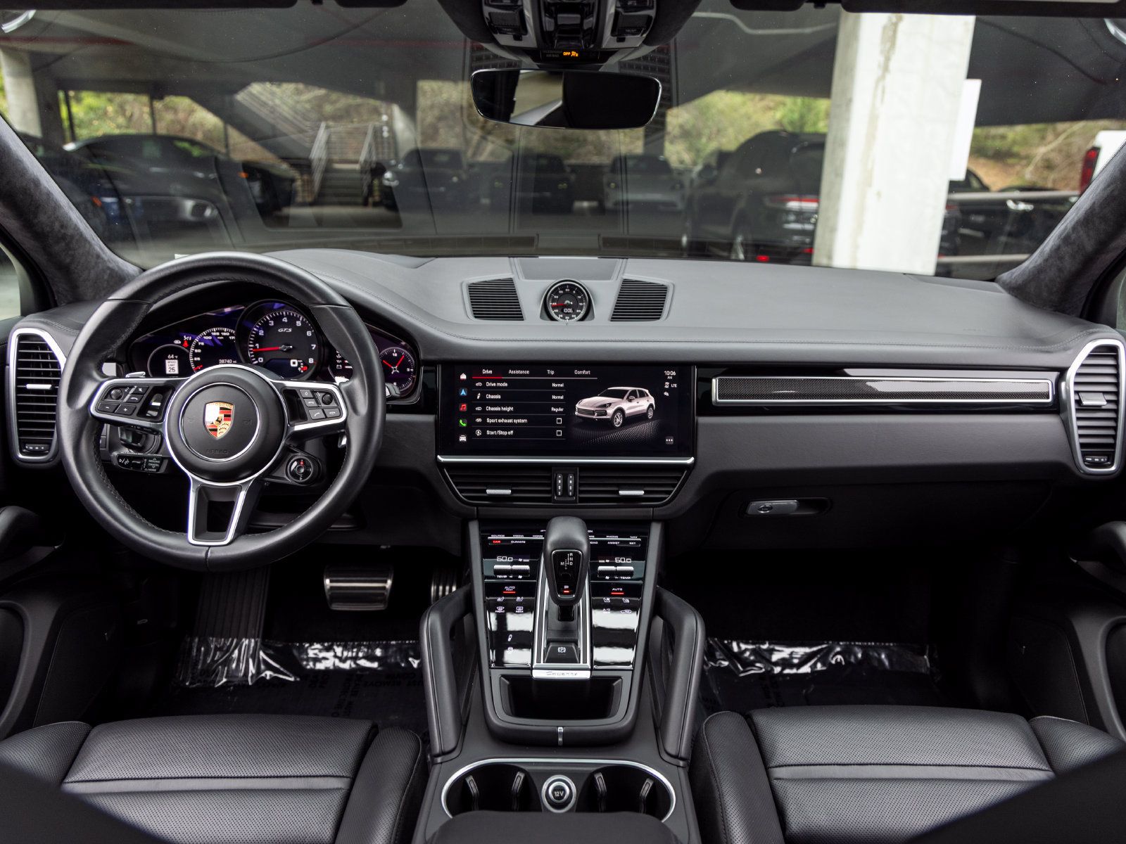 Certified 2023 Porsche Cayenne GTS AWD/4WD image 35