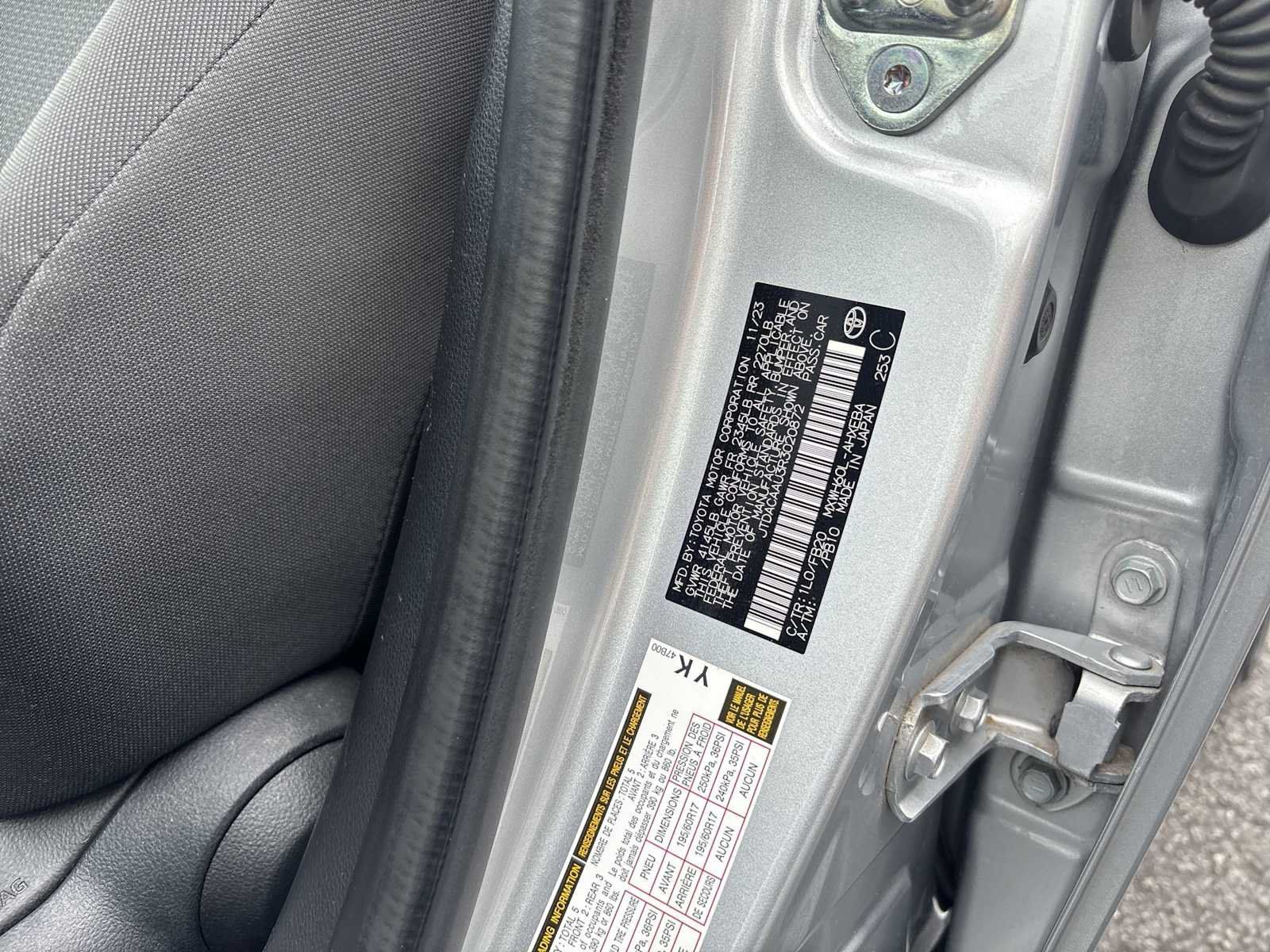 Used 2024 Toyota Prius LE FWD image 25