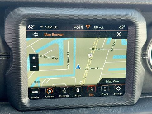 Used 2022 Jeep Wrangler Unlimited Sahara w/ Cold Weather Group AWD/4WD image 14