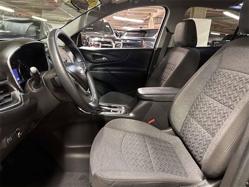 Used 2023 Chevrolet Equinox LT image 16