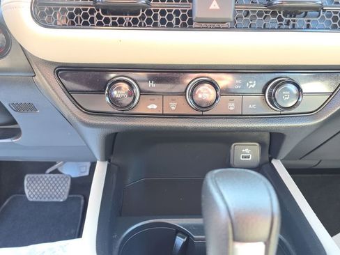 Used 2023 Honda HR-V LX image 25