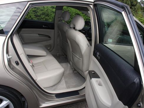 Used 2007 Toyota Prius Touring FWD image 6
