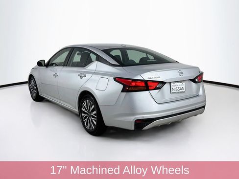 Used 2023 Nissan Altima 2.5 SV FWD image 5