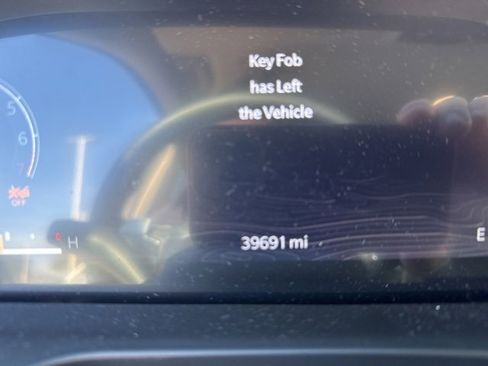 Used 2024 Jeep Grand Cherokee L Limited w/ Black Appearance Package image 3