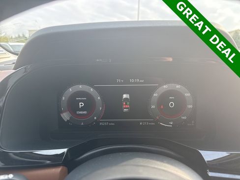 Used 2023 Nissan Pathfinder Platinum image 22