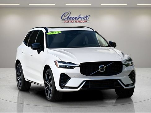 Used 2025 Volvo XC60 B5 Plus AWD/4WD image 2