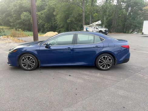 Used 2025 Toyota Camry XLE FWD image 28